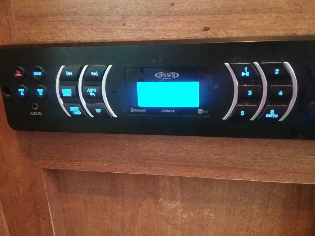 radio in travel trailer not working